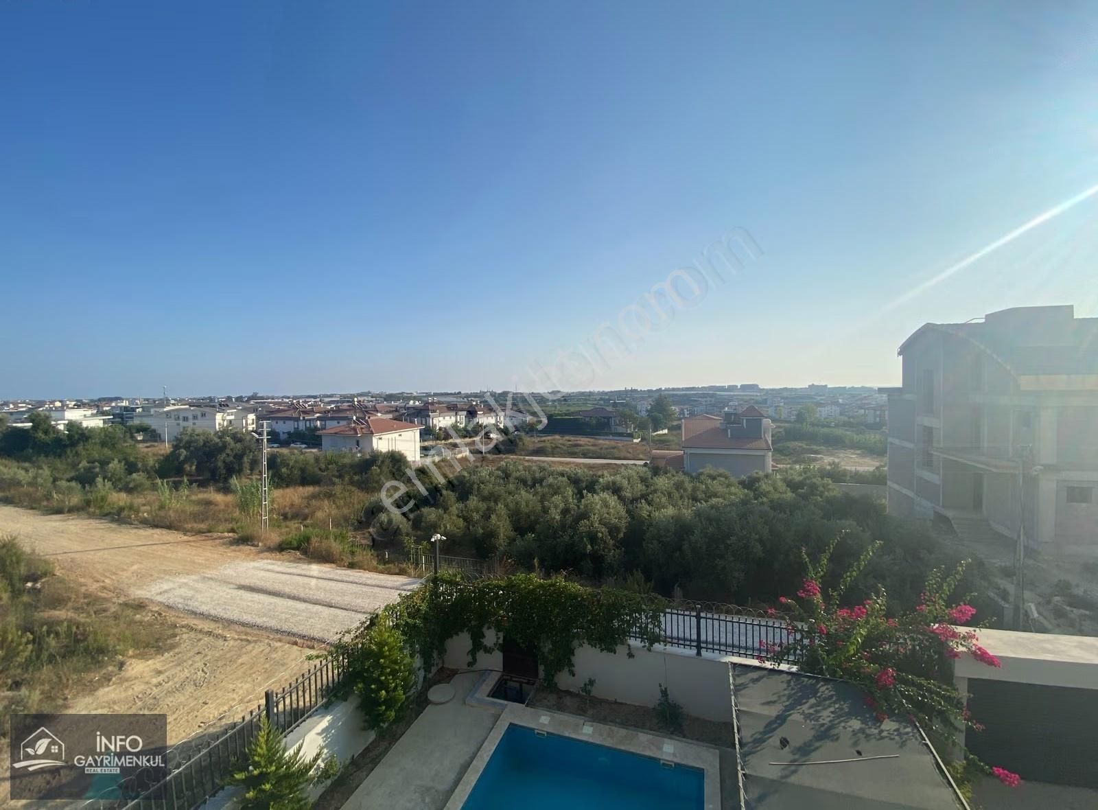 İnfo Gayrimenkul 1+1 Eşyalı Kiralık Geniş Dr Havuzlu Deniz Mzrlı - Görsel 4