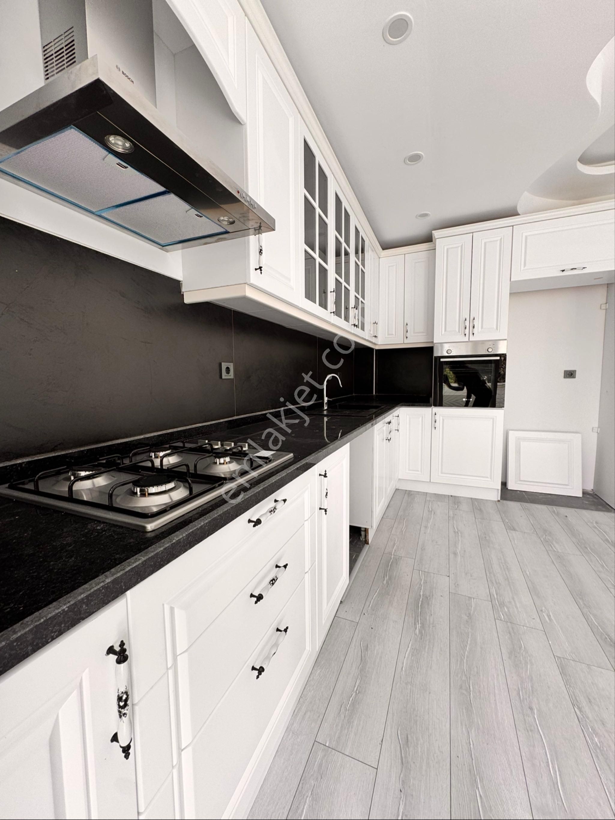 ༺✮•°◤ 𝙔𝘼𝙆𝘼𝙈𝙊𝙕 𝙀𝙈𝙇𝘼𝙆 ◥°•✮༻güre De Yeşillikler Arasında Satılık Müstakil - Görsel 15