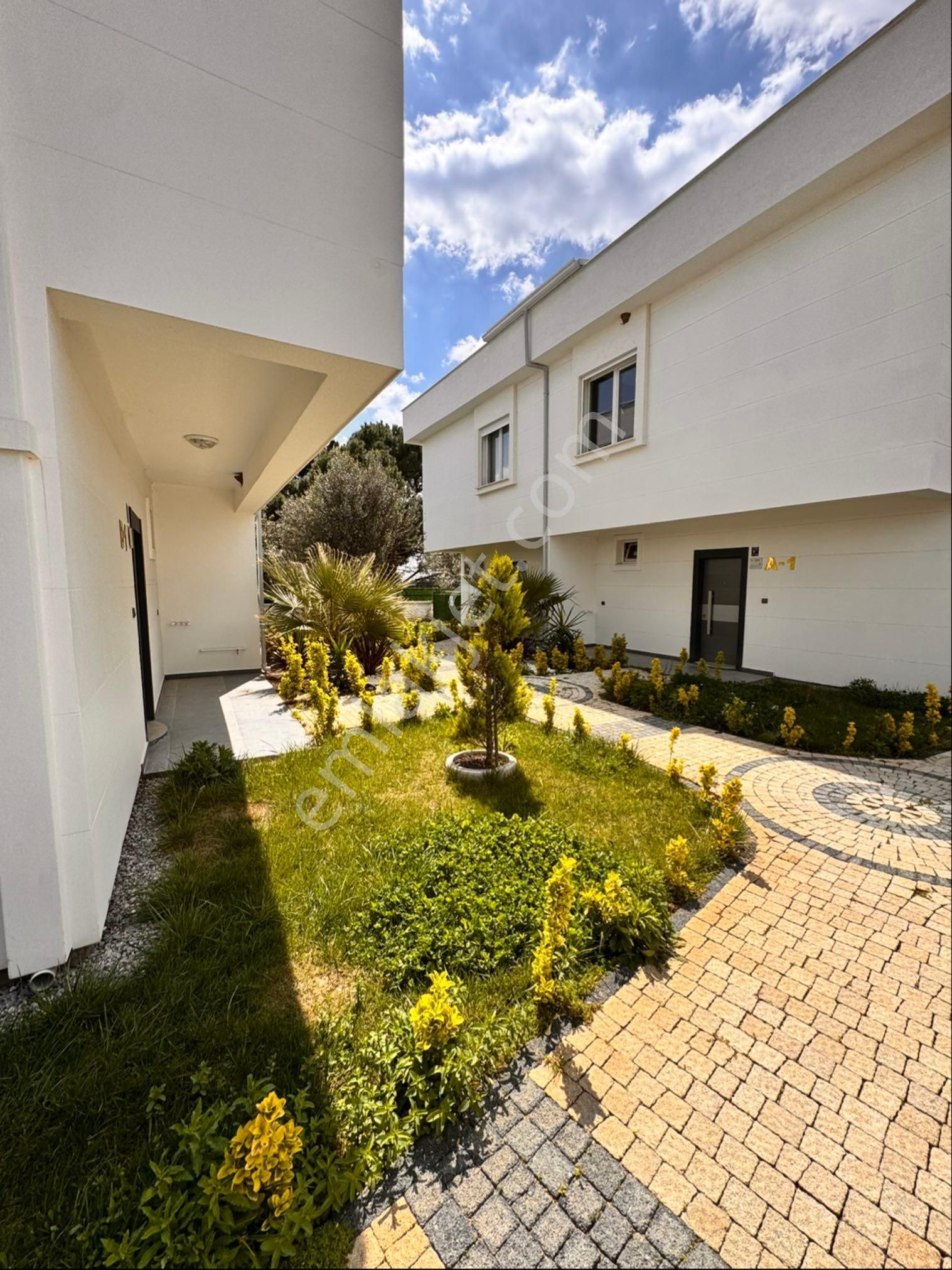 ༺✮•°◤ 𝙔𝘼𝙆𝘼𝙈𝙊𝙕 𝙀𝙈𝙇𝘼𝙆 ◥°•✮༻güre De Yeşillikler Arasında Satılık Müstakil - Görsel 4