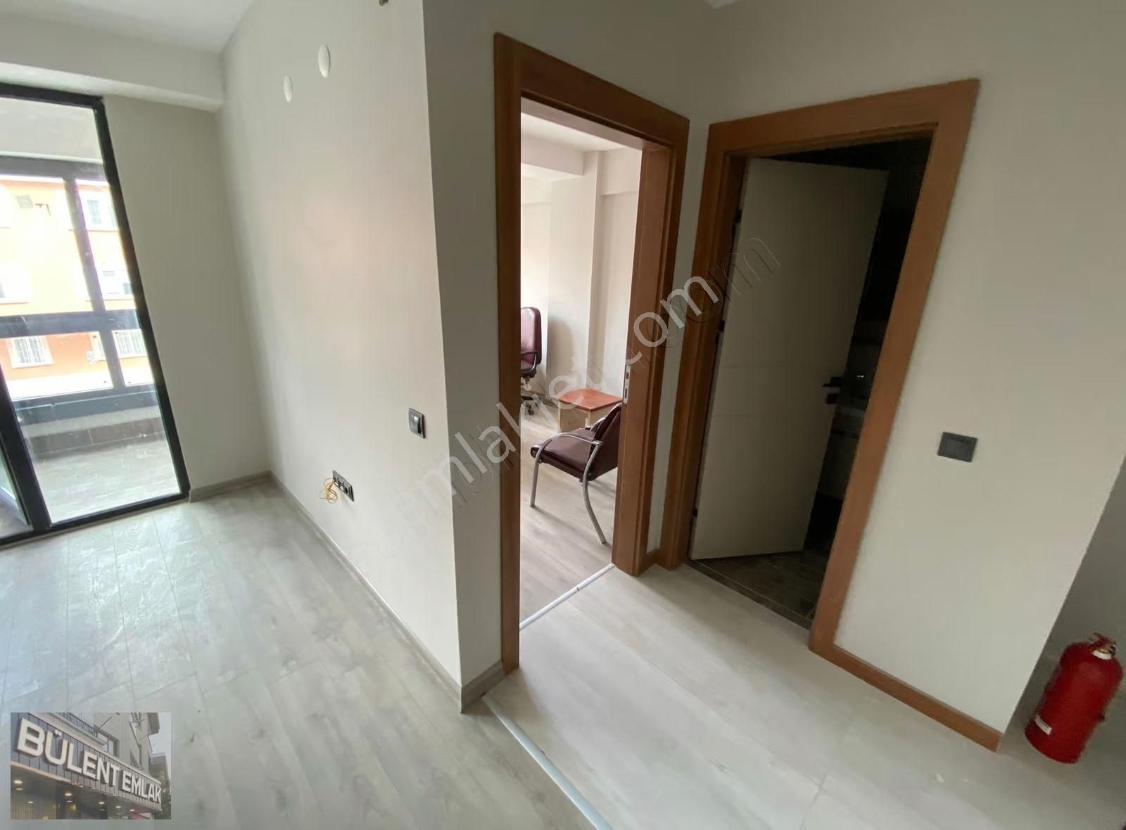 Antares Yakını Sıfır Binada 1+1 Balkonlu Orta Kat Ön Cephe - Görsel 8