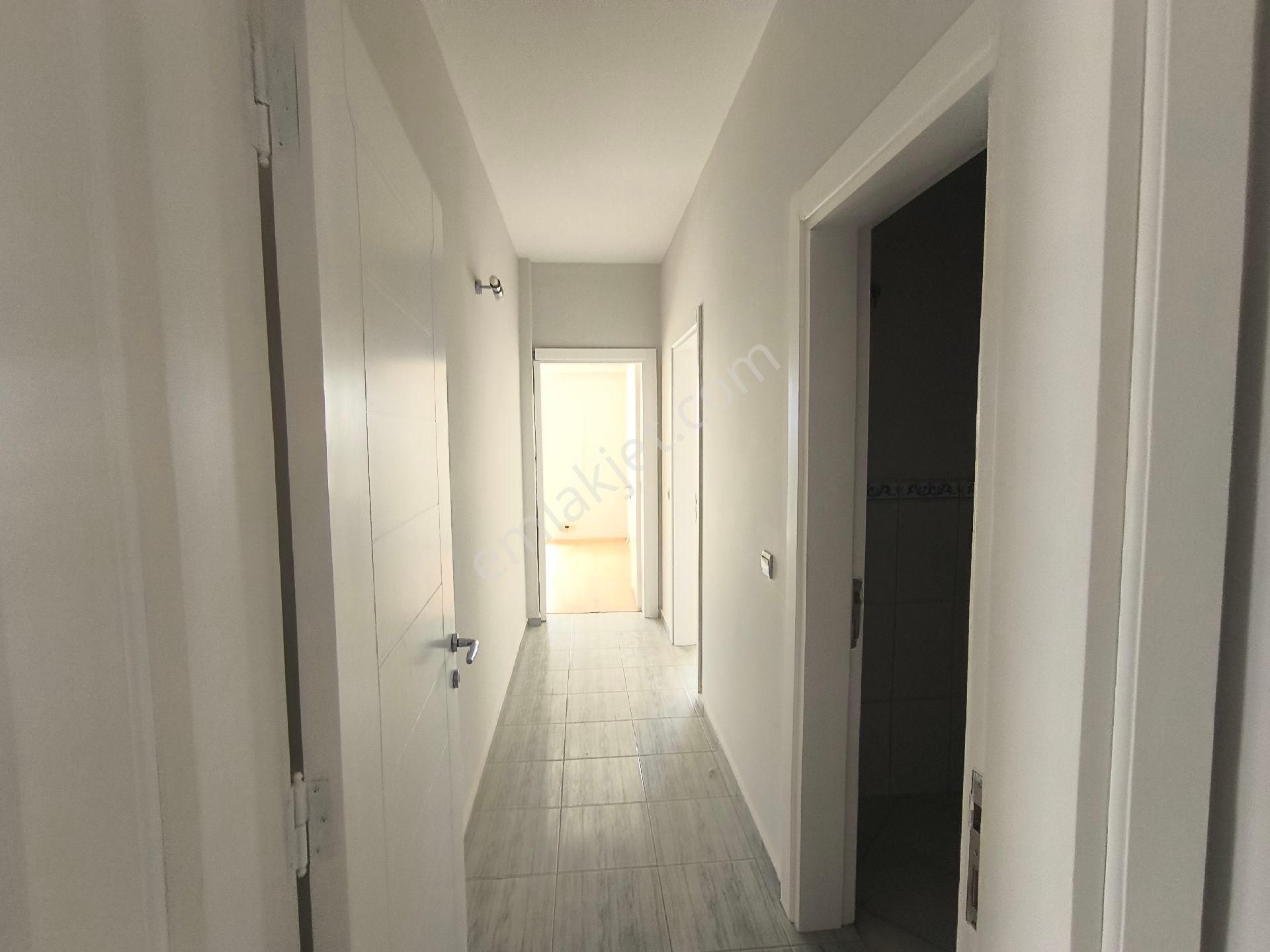 Antalya Altıntaş'ta Geniş İçerisinde 2+1 Havalimanında Denize Yakın Daire - Görsel 17