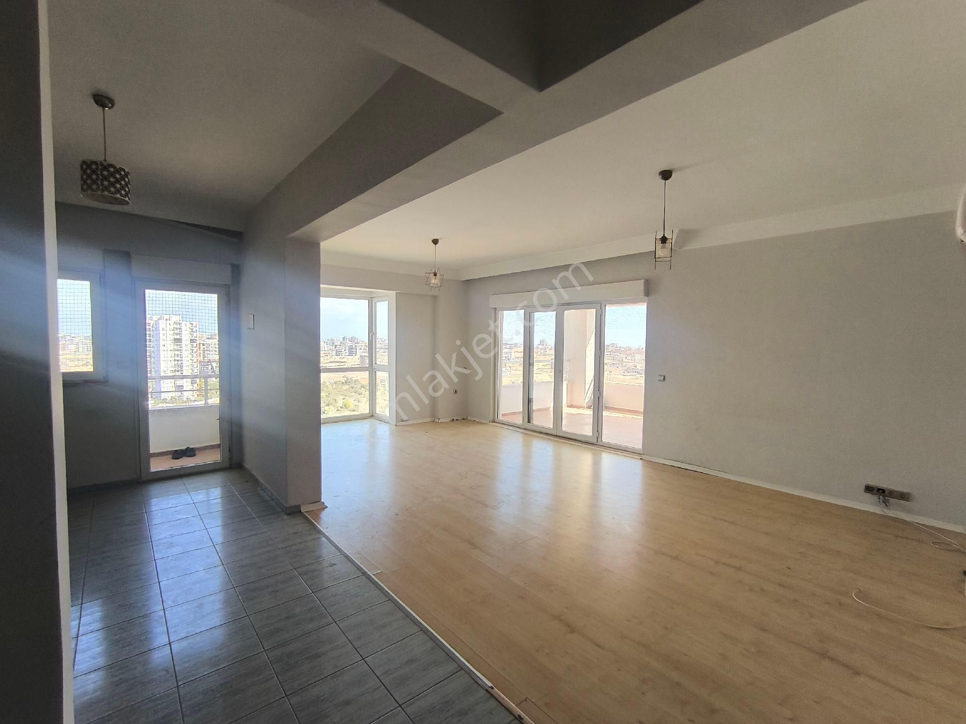 Antalya Altıntaş'ta Geniş İçerisinde 2+1 Havalimanında Denize Yakın Daire - Görsel 14