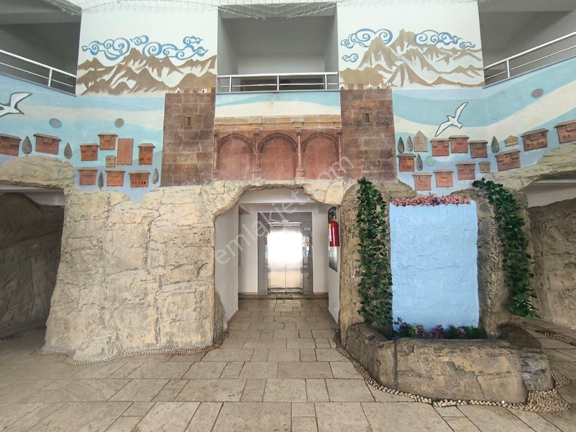 Antalya Altıntaş'ta Geniş İçerisinde 2+1 Havalimanında Denize Yakın Daire - Görsel 7