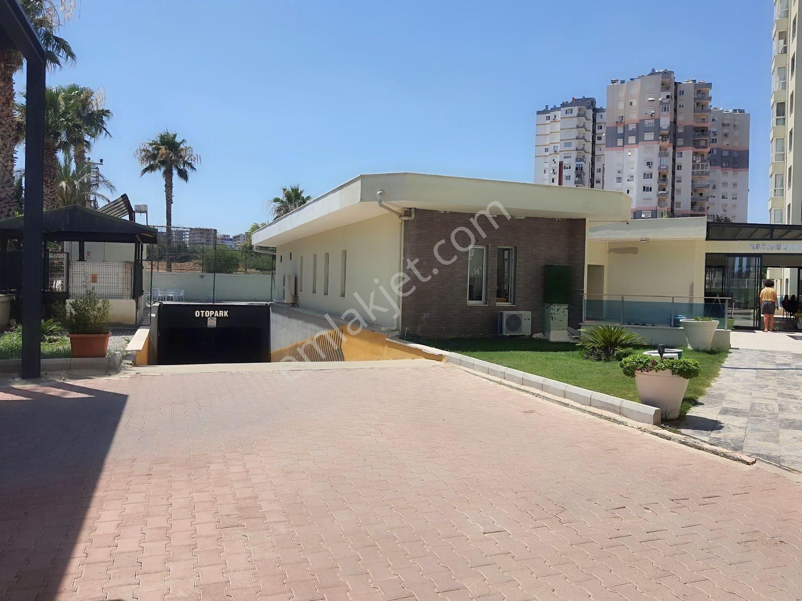 Antalya Altıntaş'ta Geniş İçerisinde 2+1 Havalimanında Denize Yakın Daire - Görsel 31