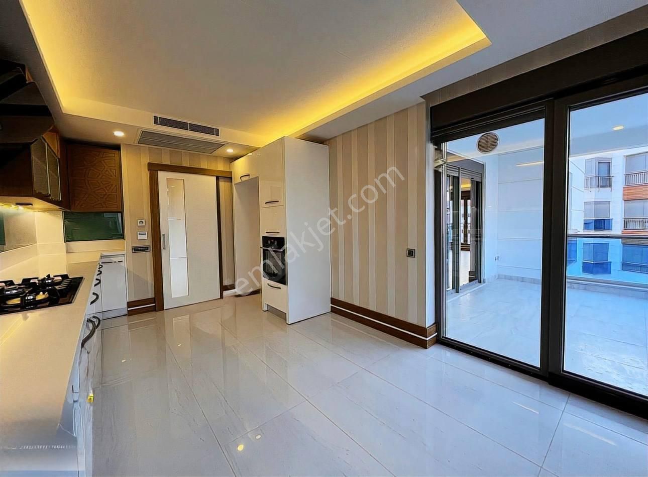 Konyaaltı Uncalı’da Satılık 4+1 Lüks Daire –, Modern Site İçerisinde - Görsel 16