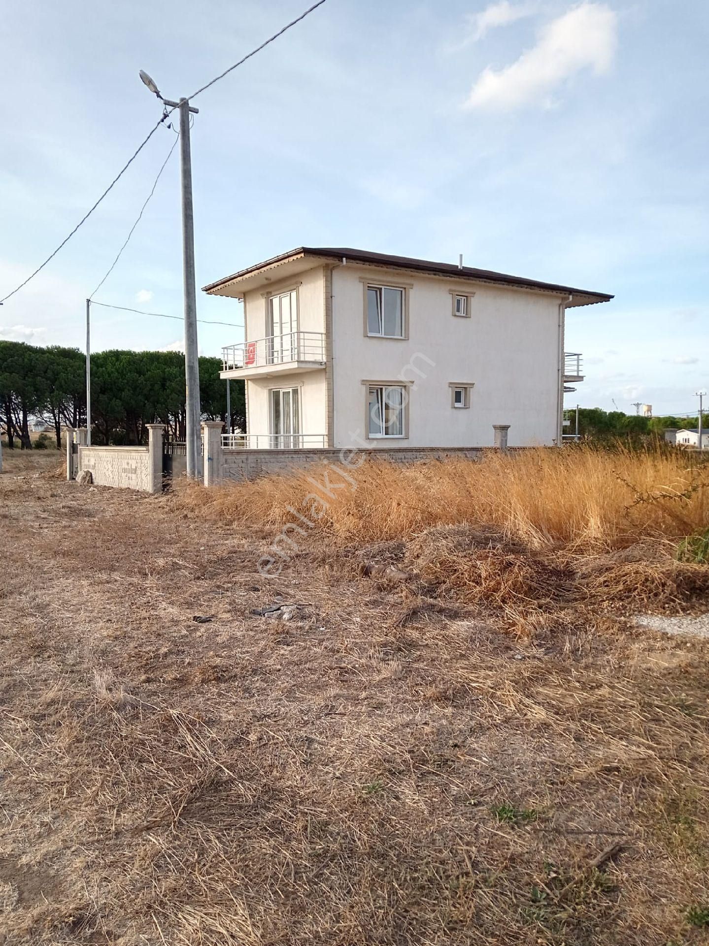 Çanakkale Biga Çeşmealtı'nda Denize 600 M 2 Katlı Villa