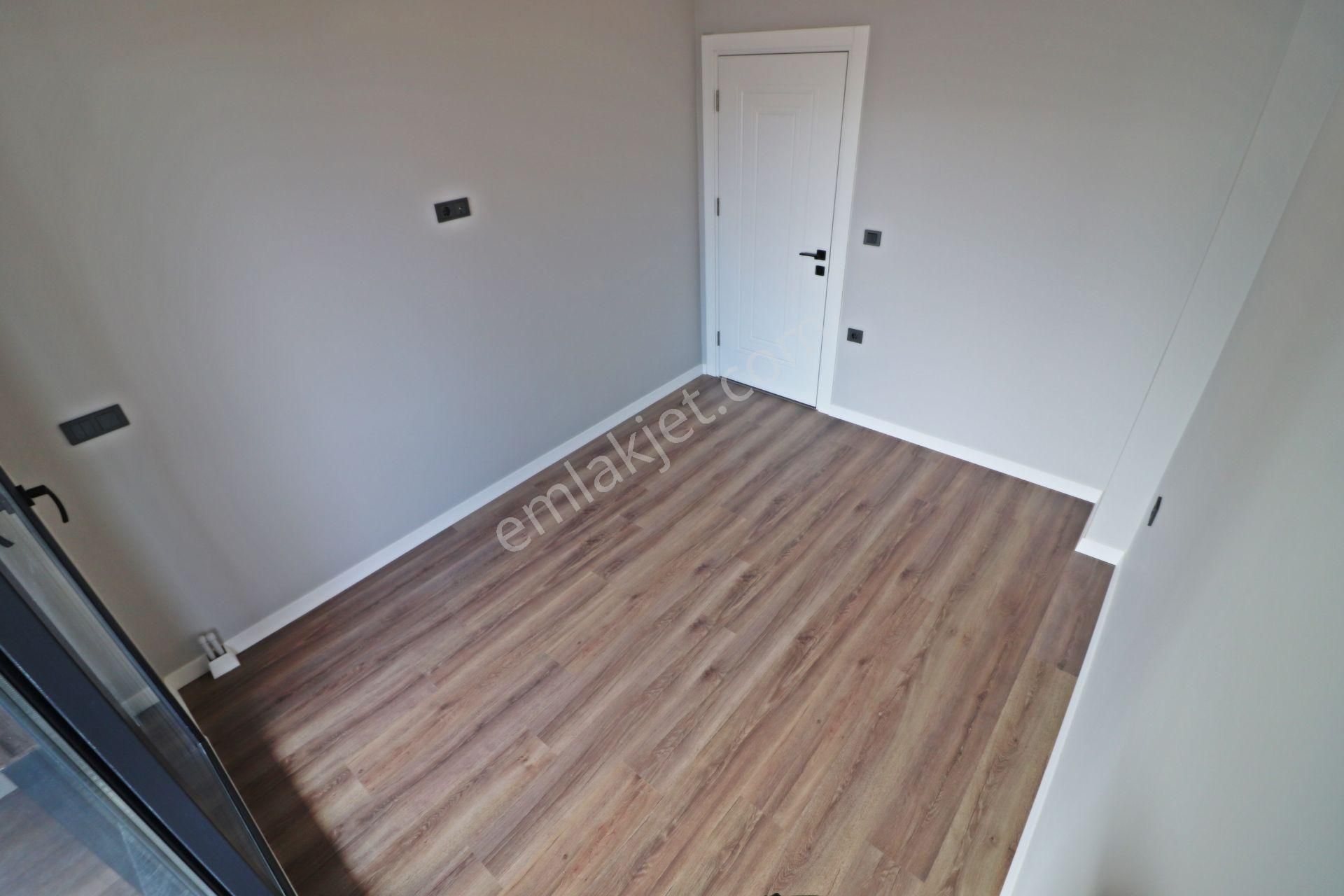 Irmaksudan Güre De Deniz Ve Doğa Manzaralı Bahçe Kullanımlı 3+1 Villa - Görsel 18