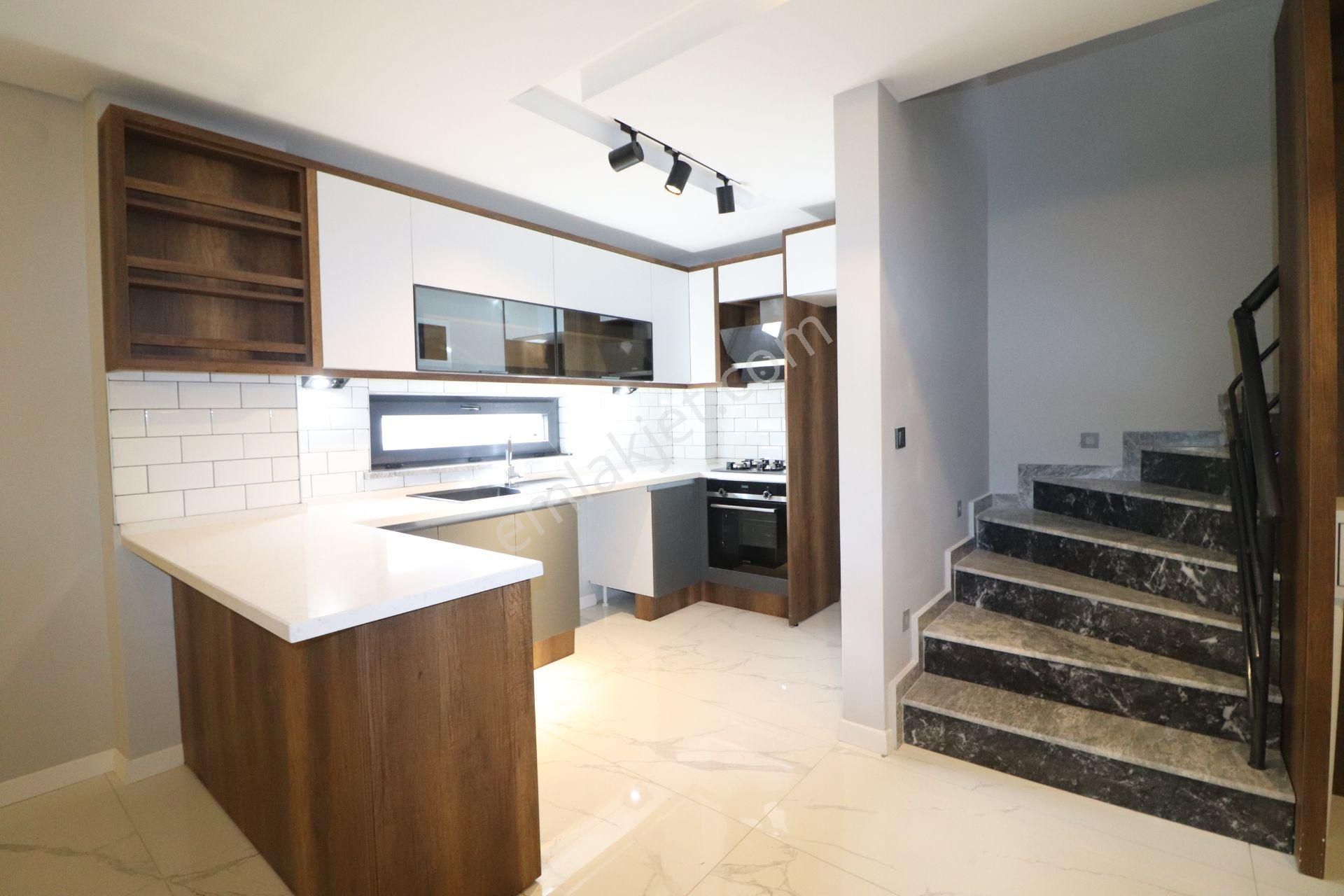 Irmaksudan Güre De Deniz Ve Doğa Manzaralı Bahçe Kullanımlı 3+1 Villa - Görsel 27