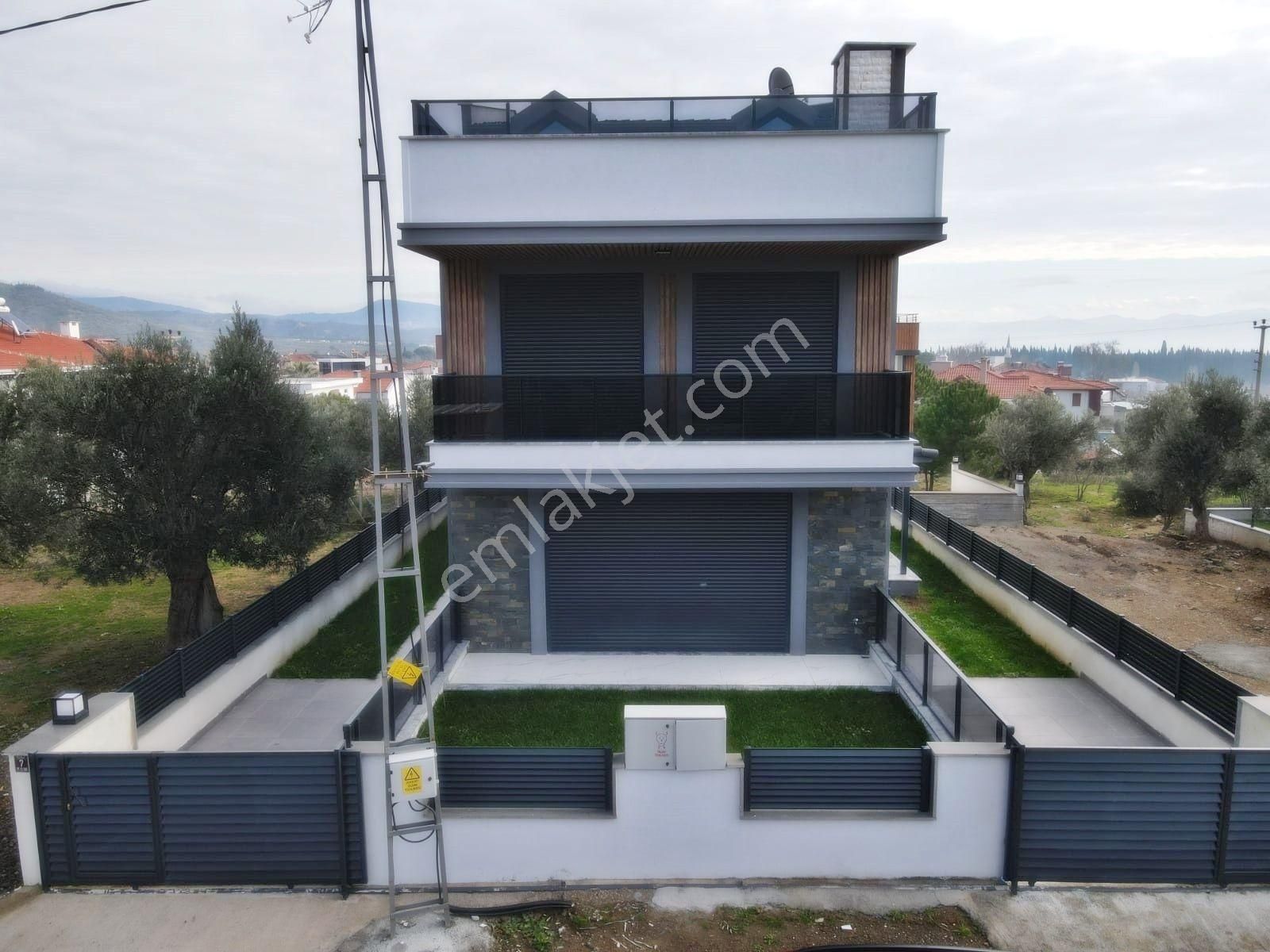 Irmaksudan Güre De Deniz Ve Doğa Manzaralı Bahçe Kullanımlı 3+1 Villa - Görsel 4