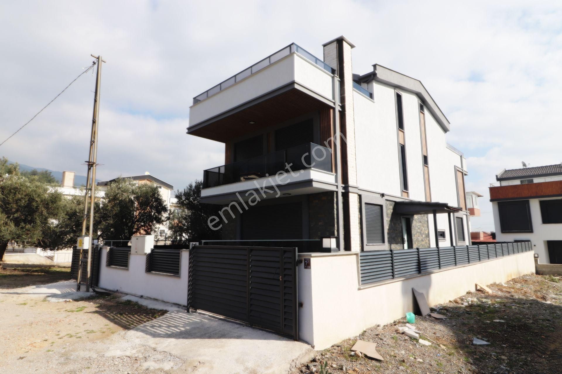 Irmaksudan Güre De Deniz Ve Doğa Manzaralı Bahçe Kullanımlı 3+1 Villa - Görsel 29
