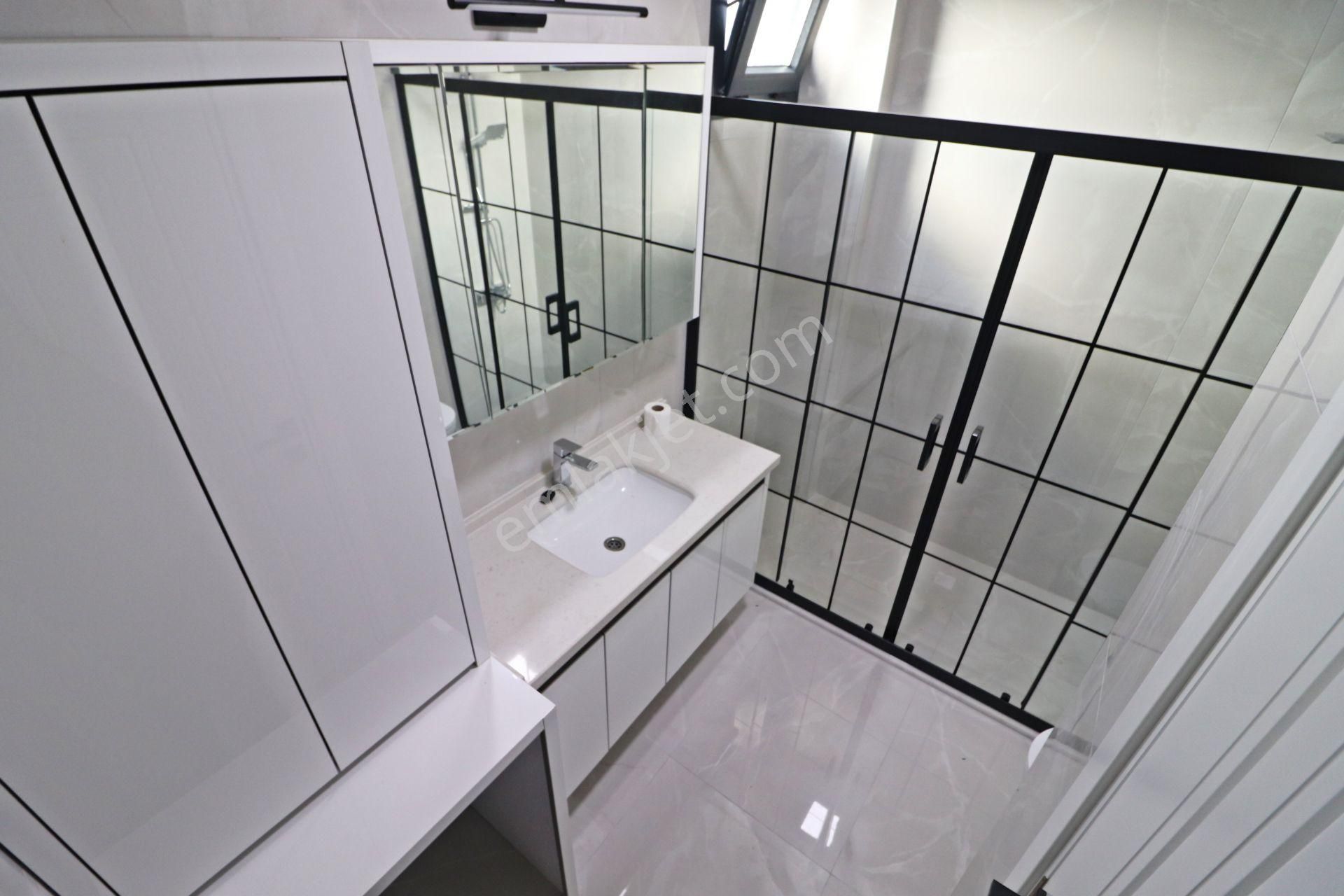 Irmaksudan Güre De Deniz Ve Doğa Manzaralı Bahçe Kullanımlı 3+1 Villa - Görsel 25