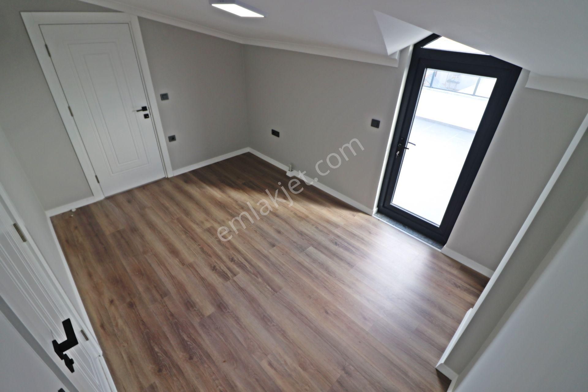 Irmaksudan Güre De Deniz Ve Doğa Manzaralı Bahçe Kullanımlı 3+1 Villa - Görsel 19