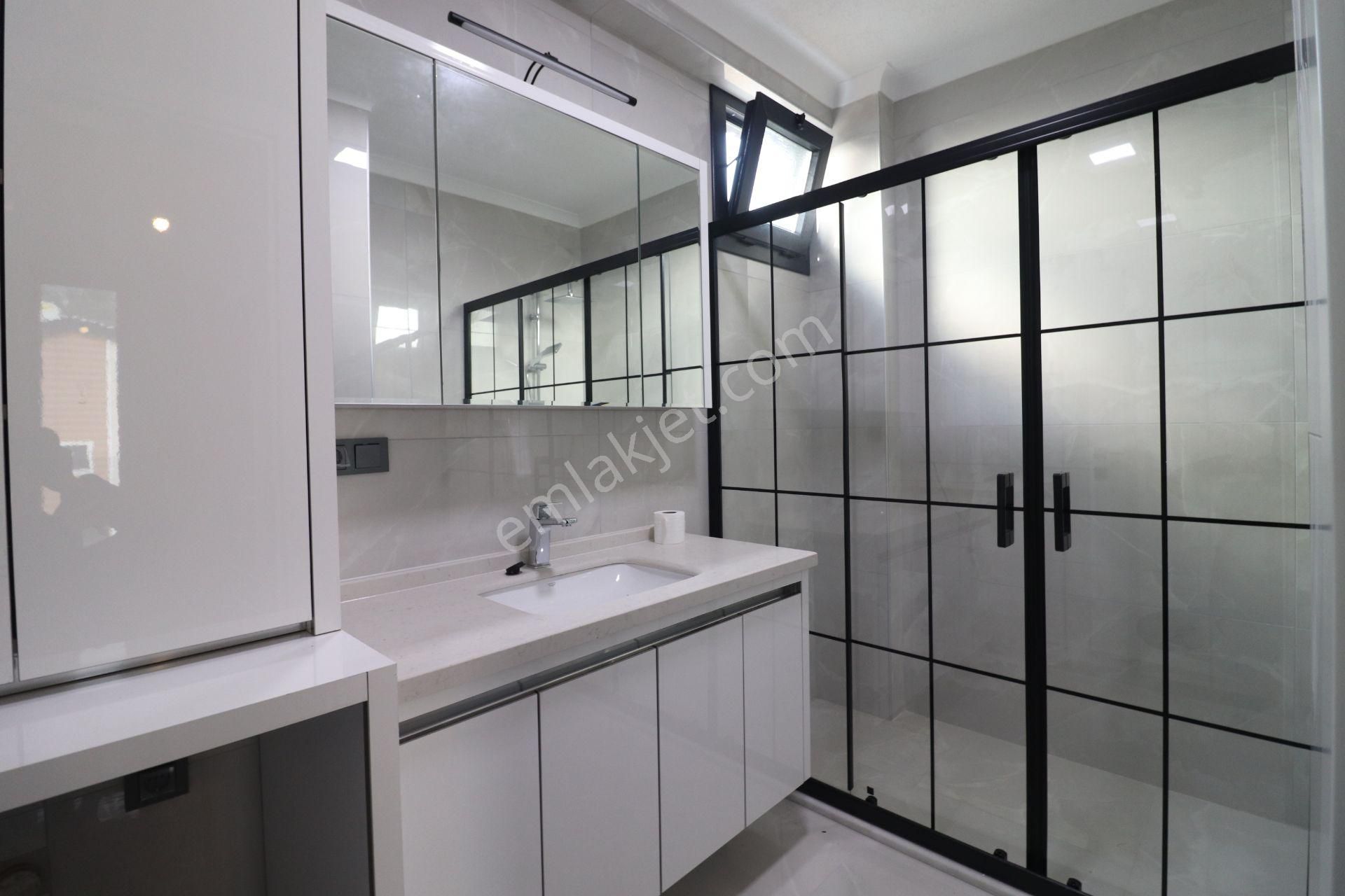 Irmaksudan Güre De Deniz Ve Doğa Manzaralı Bahçe Kullanımlı 3+1 Villa - Görsel 12