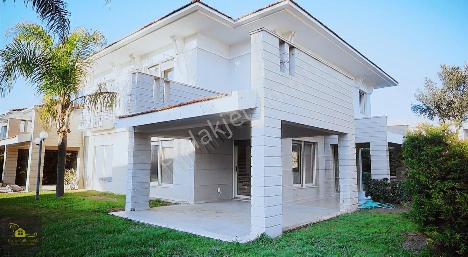 Atilla Emlak'tan Çeşme Ilıca Oteler Bölgesinde Satılık 4+1 Villa - Görsel 14