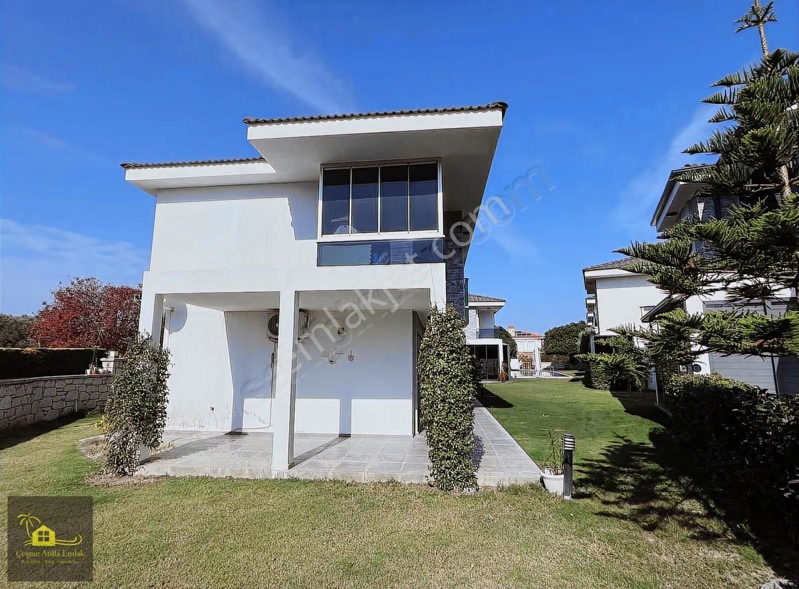 Çeşme Şifne'de Site İçerinde Satılık Villa Ortak Havuzlu - Görsel 2