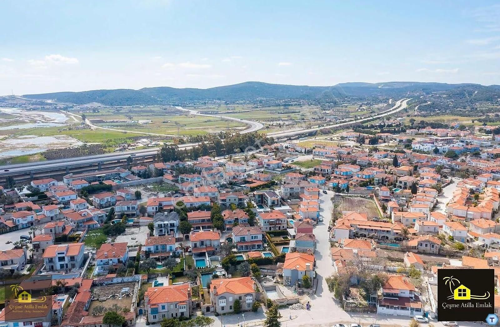 Alaçatı Köy İçi Park Problemi Olmayan Arsa