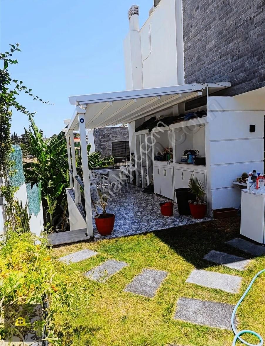 Çeşme'de Satılık Müstakil Havuzlu Villa - Görsel 29