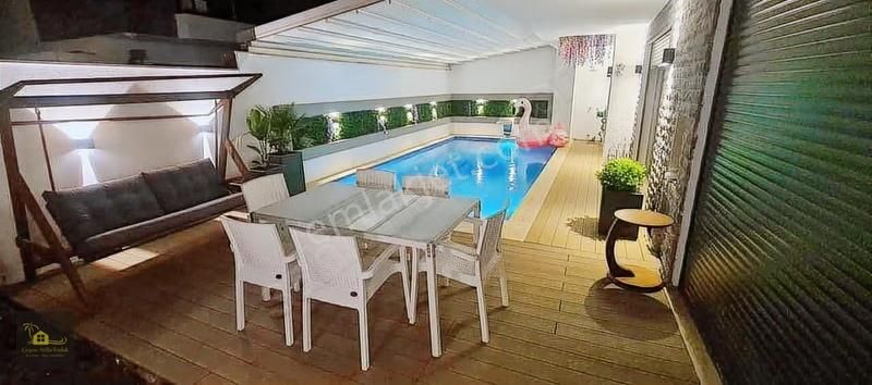 Çeşme'de Satılık Müstakil Havuzlu Villa - Görsel 8