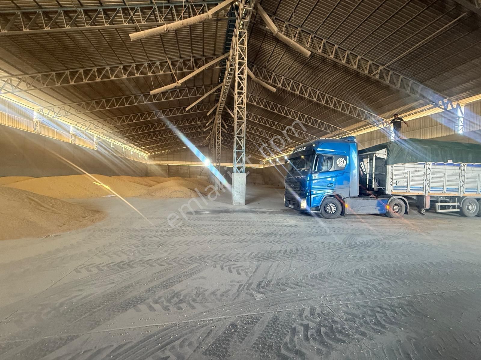 Zorlu Gayrimenkul'den Ceyhan'da 4000m2 Yıllık Kiralık Depolama Alanı - Görsel 14