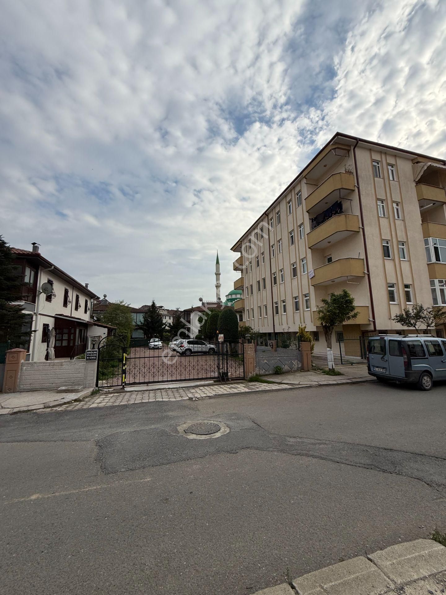 Serdivan'ın En Gözde Merkezi İstiklal Mah.de 3+1 Satılık Daire - Görsel 3
