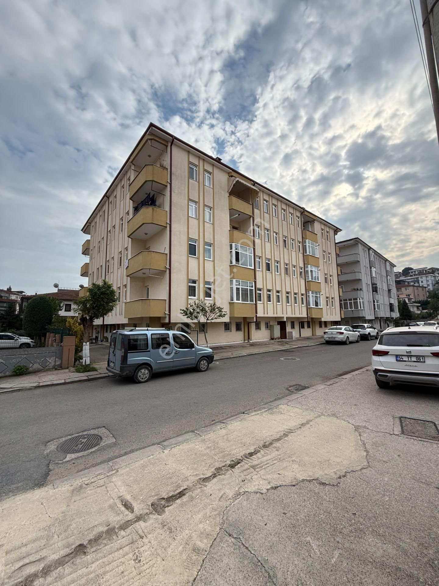 Serdivan'ın En Gözde Merkezi İstiklal Mah.de 3+1 Satılık Daire - Görsel 2