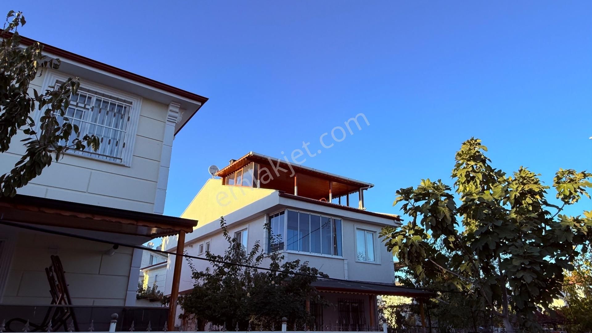 Wisremden Silivri Gümüşyakada Denize Yakın Uygun Müstakil Villa - Görsel 13