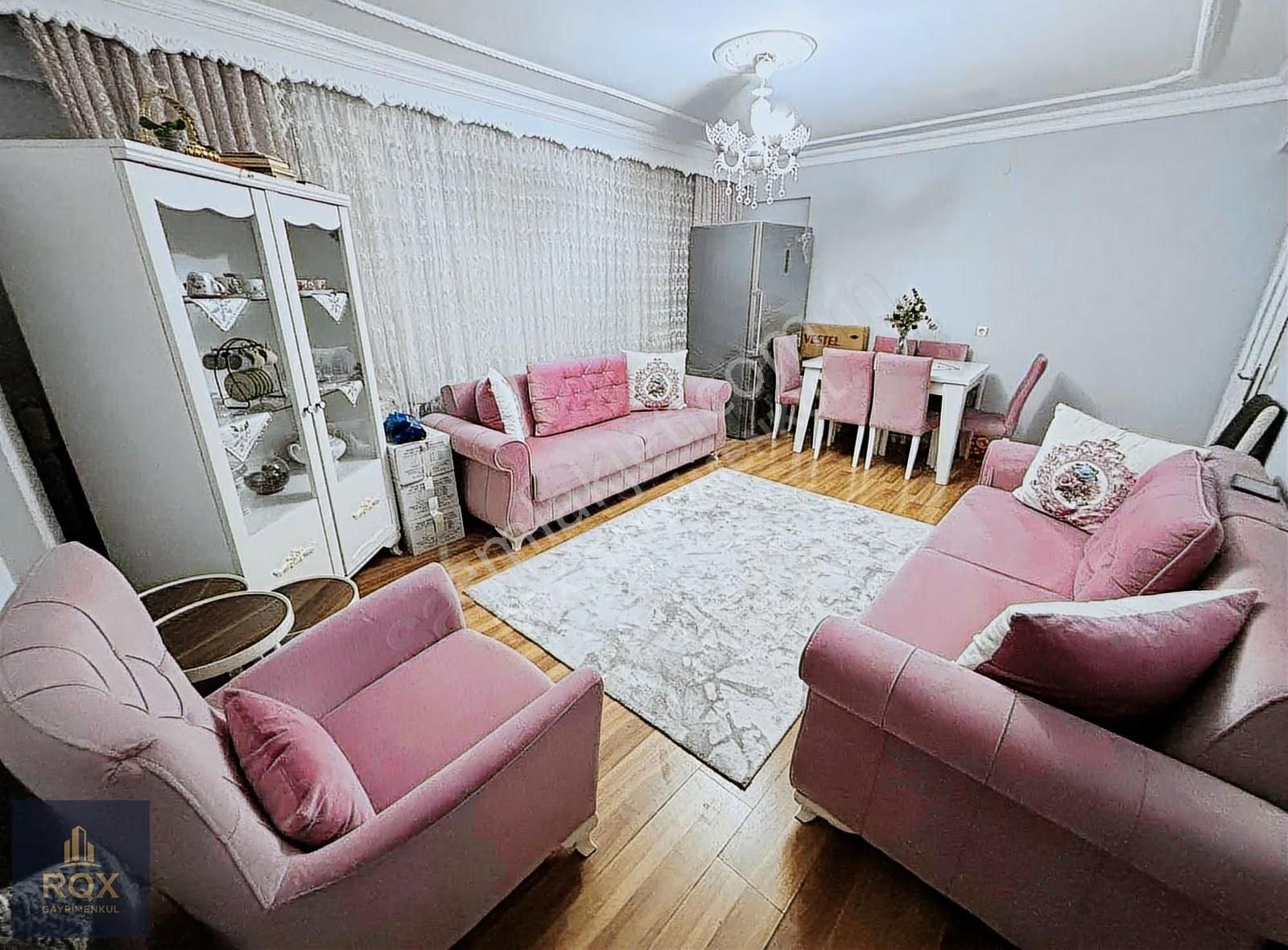 Elvan Mahallesinde Geniş Oturum Ara Kat Masrafsız 3+1 Daire