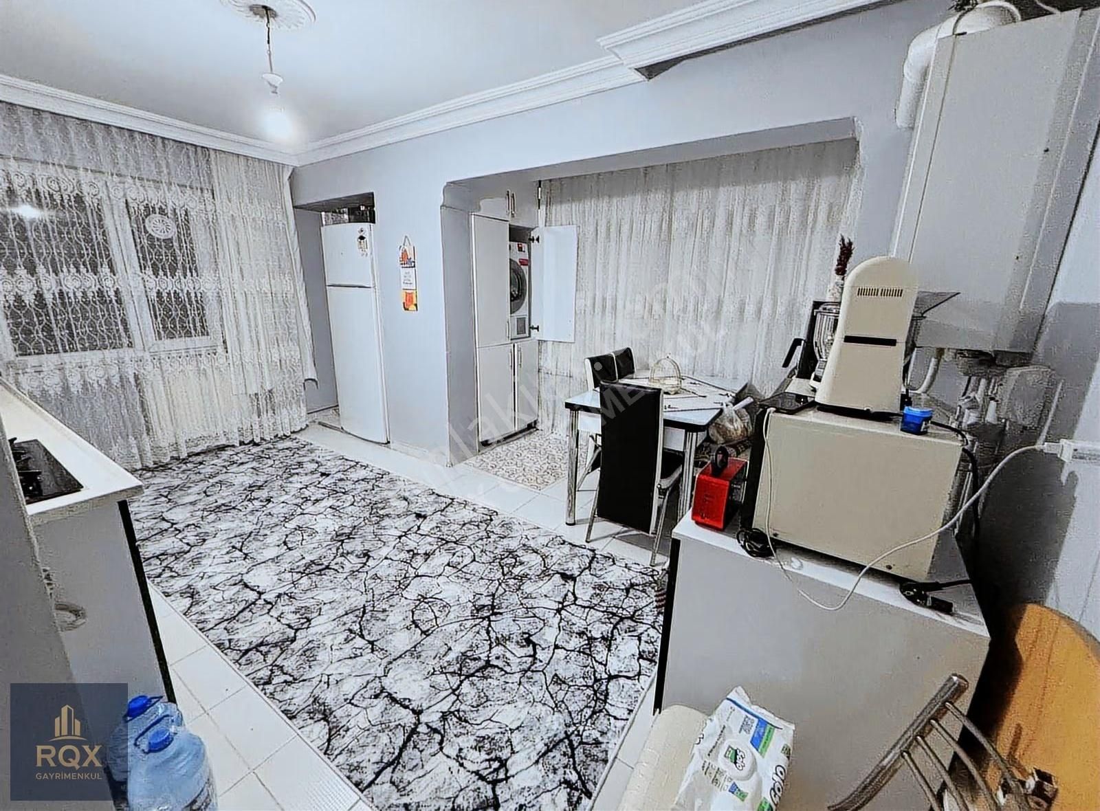 Elvan Mahallesinde Geniş Oturum Ara Kat Masrafsız 3+1 Daire - Görsel 6