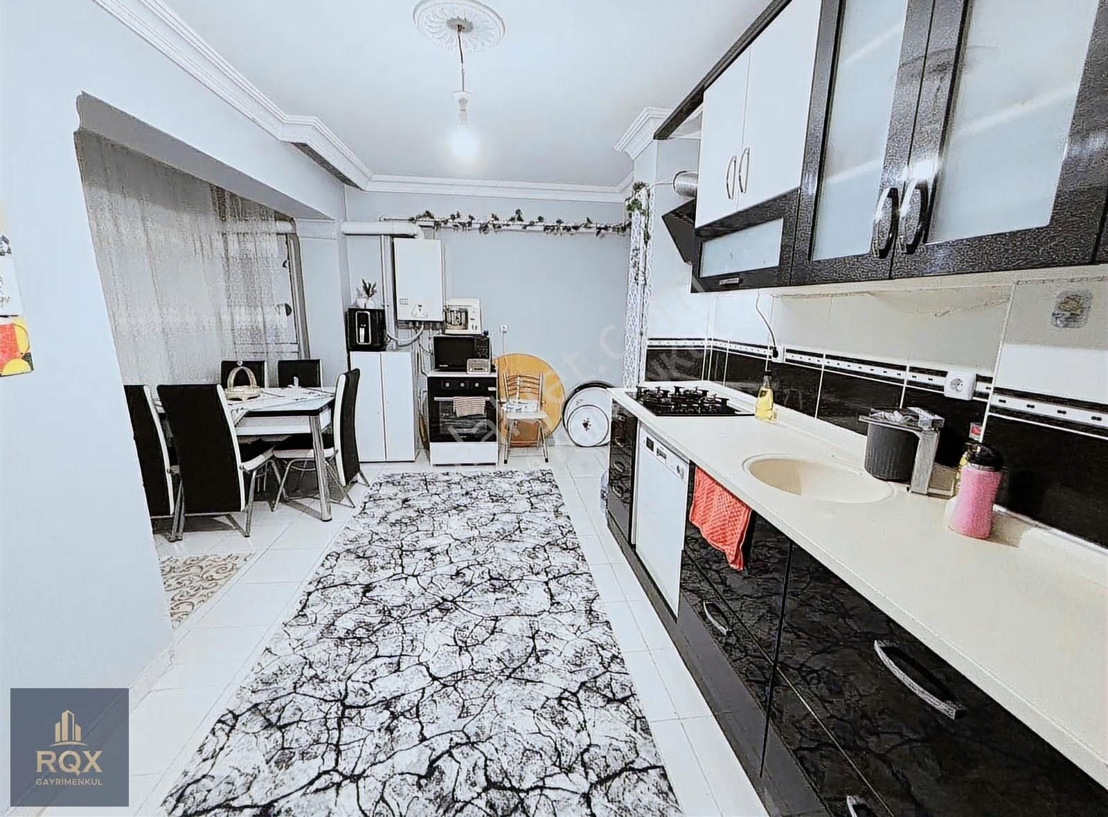 Elvan Mahallesinde Geniş Oturum Ara Kat Masrafsız 3+1 Daire - Görsel 9