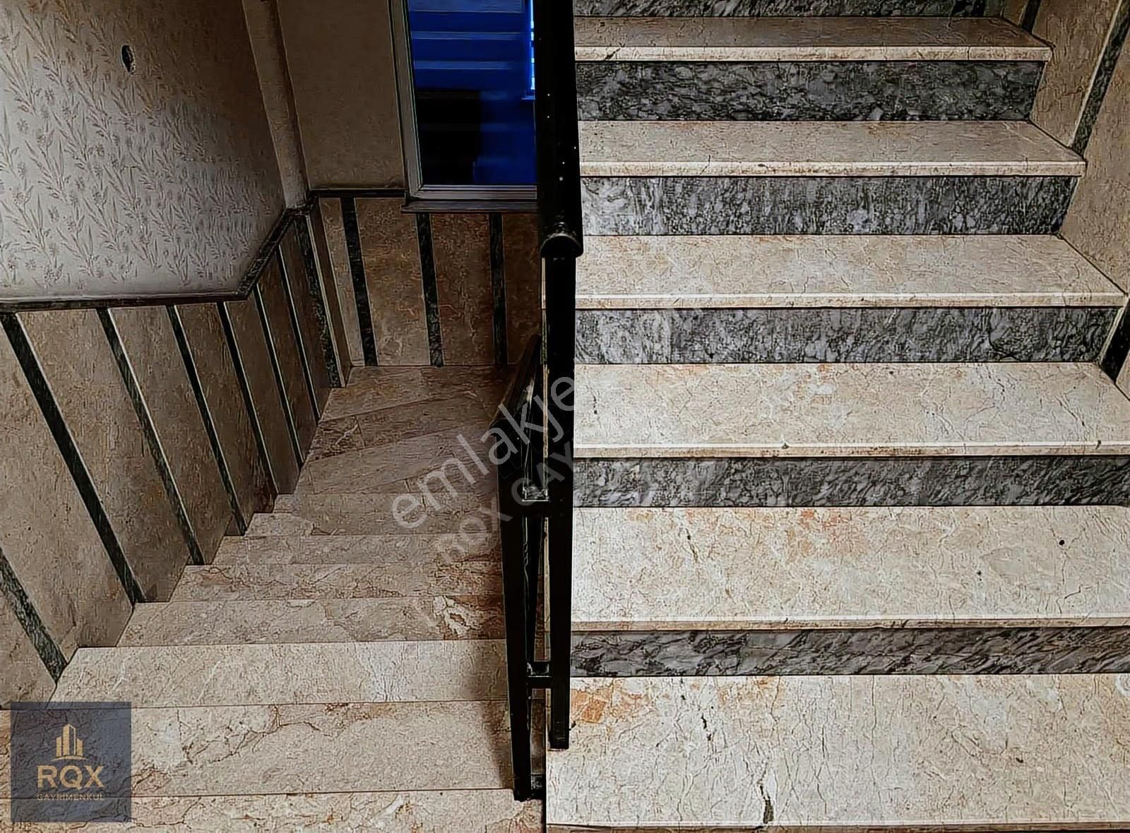 Elvan Mahallesinde Geniş Oturum Ara Kat Masrafsız 3+1 Daire - Görsel 7