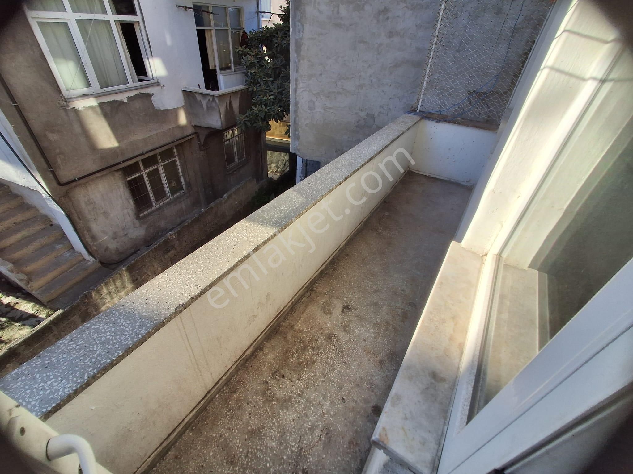 Selen Emlaktan Yenimahallede Kiralık Daire - Görsel 12