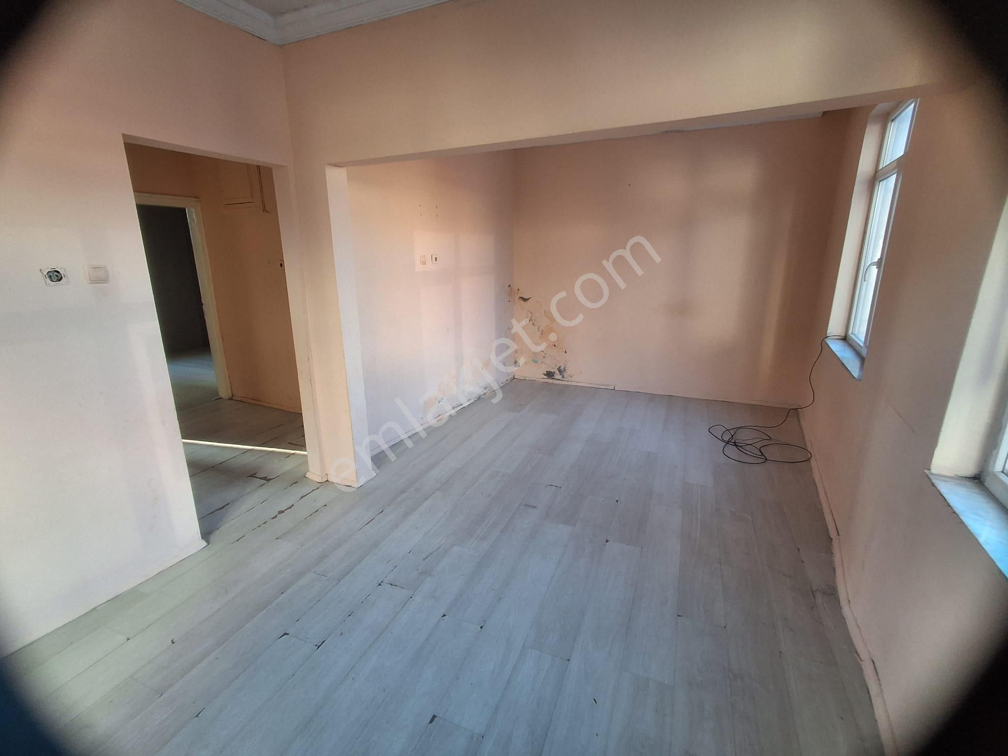 Selen Emlaktan Yenimahallede Kiralık Daire - Görsel 5