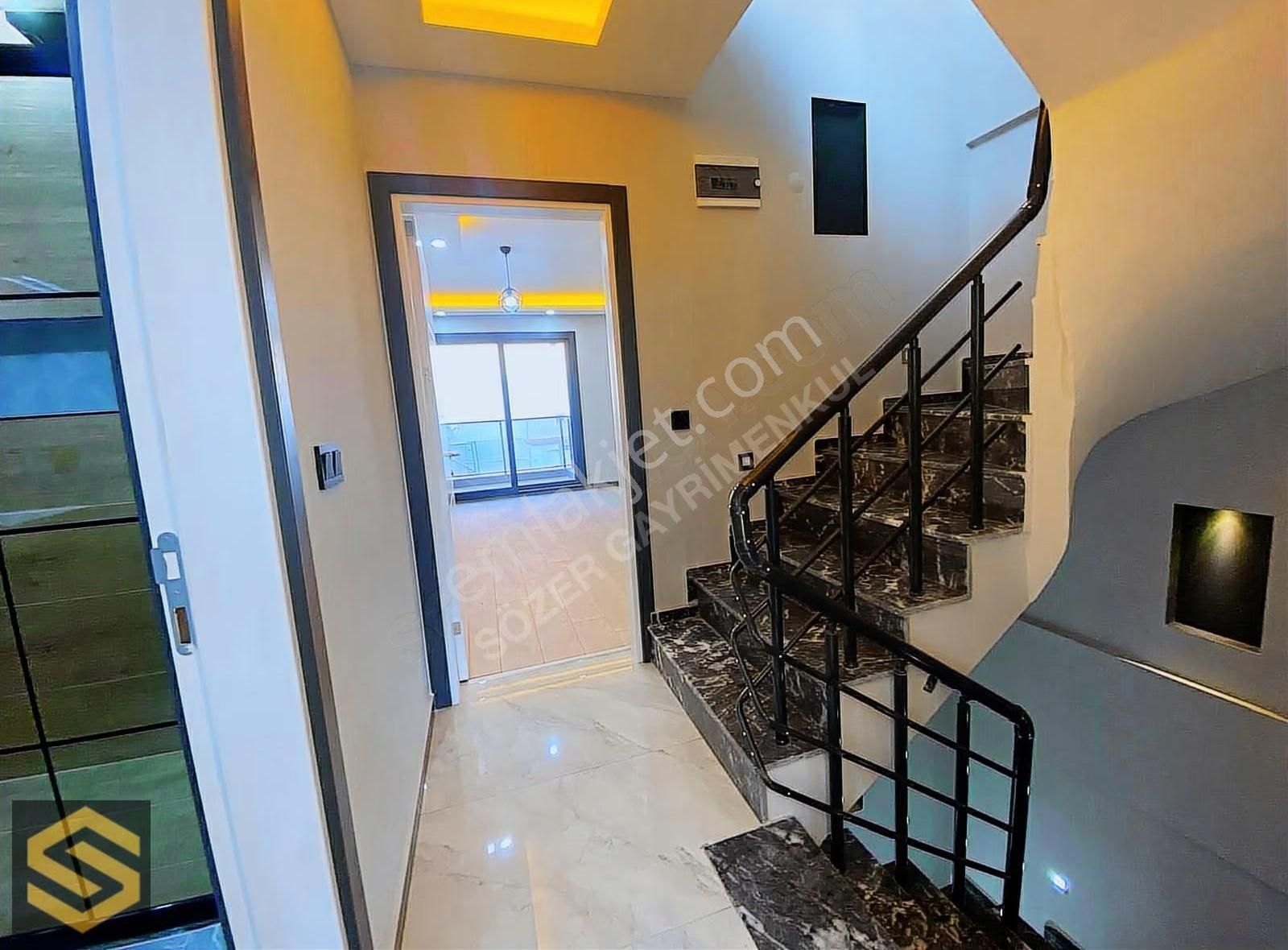 Didim Hisar Mahallesi Sıfır Bahçeli , Otoparklı , 3+1 Lüx Villa - Görsel 11