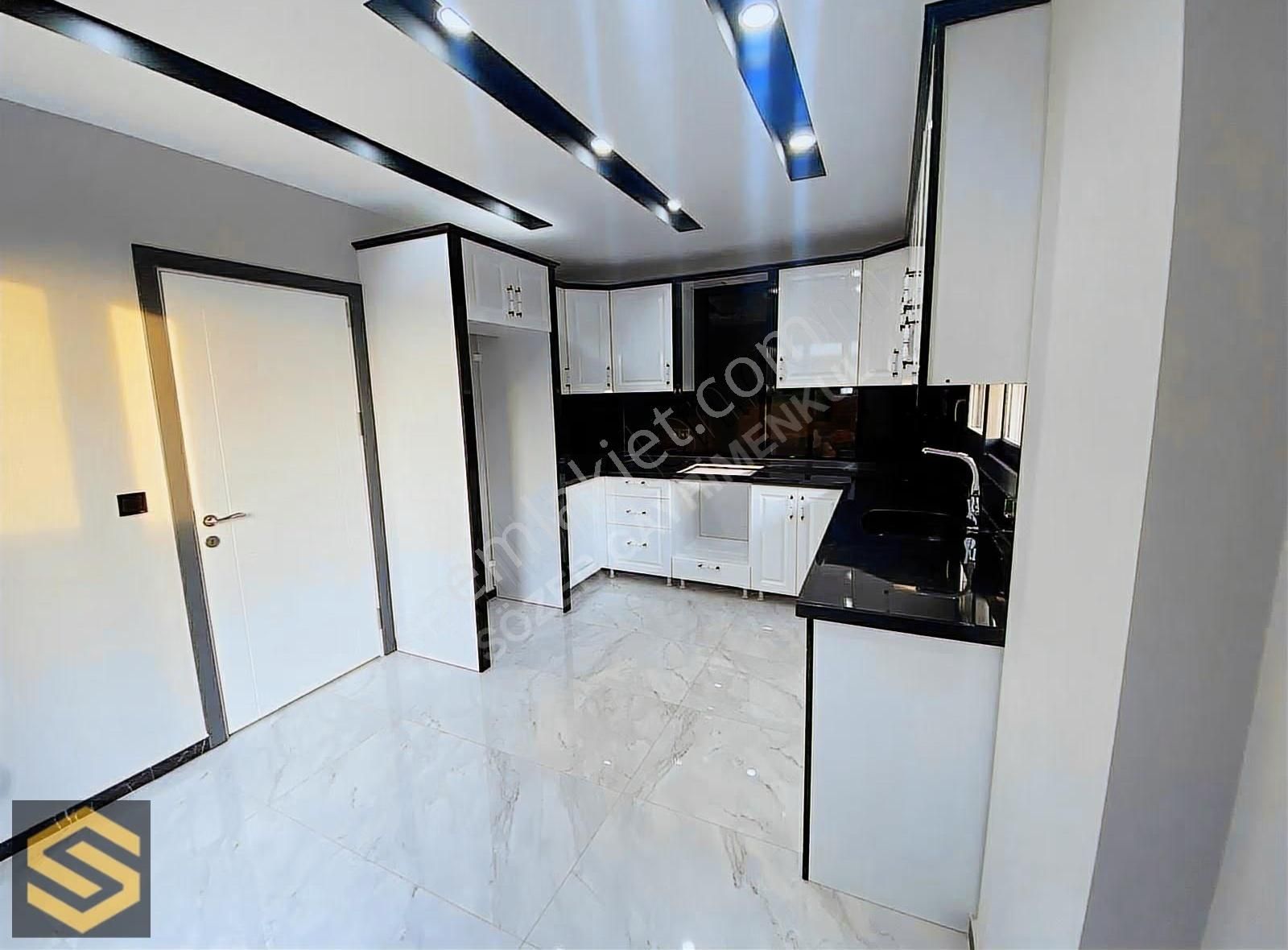 Didim Hisar Mahallesi Sıfır Bahçeli , Otoparklı , 3+1 Lüx Villa - Görsel 8