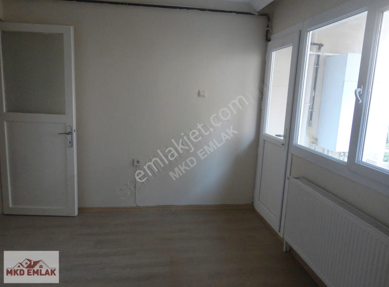 Bostanlıda Doğalgazlı Asansörlü Bakımlı 2+1 Mkd Emlaktan - Görsel 9