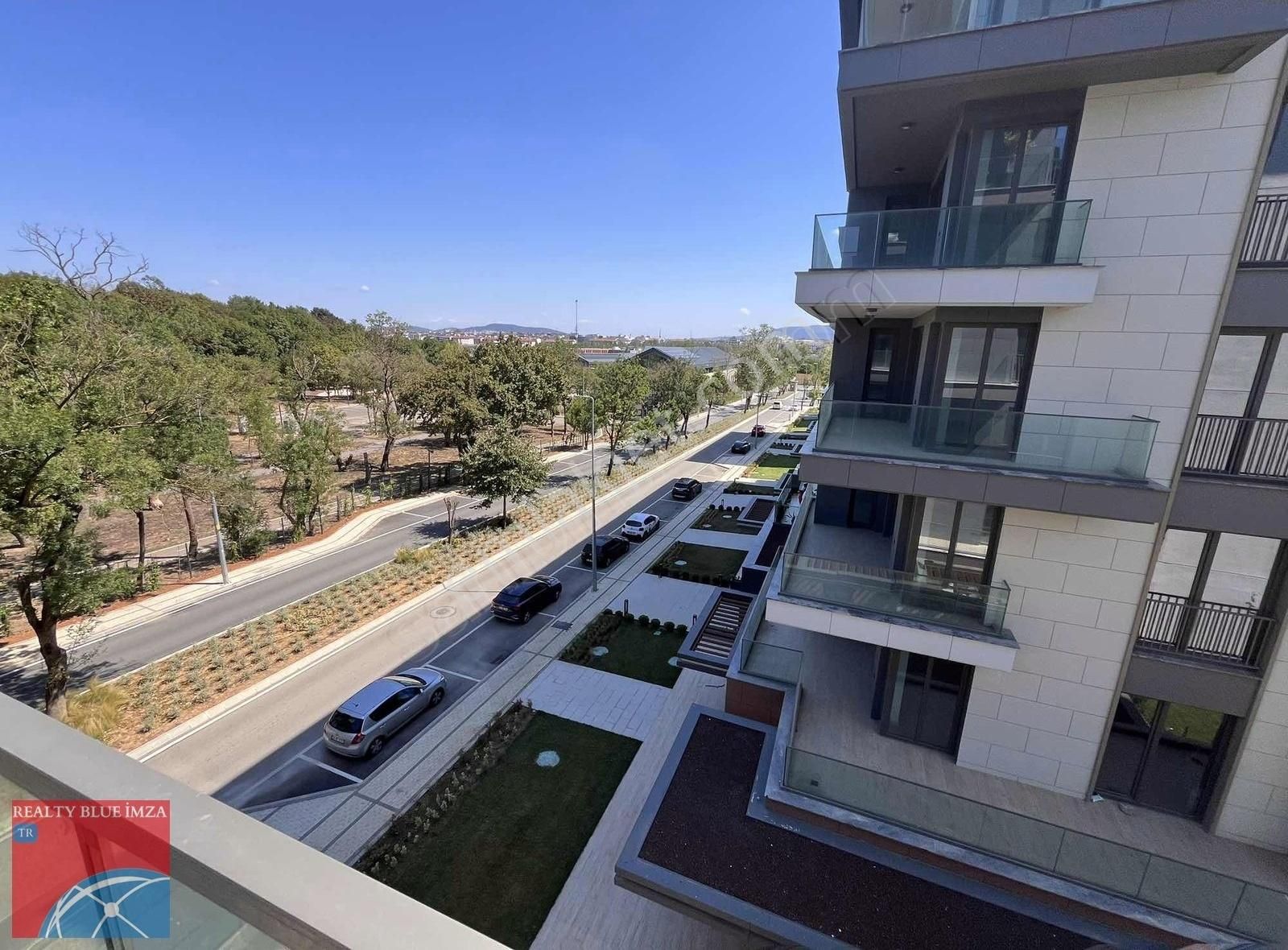 Çekmeköy Emlak Konut Çınarköy 4+1 Satlık Daire