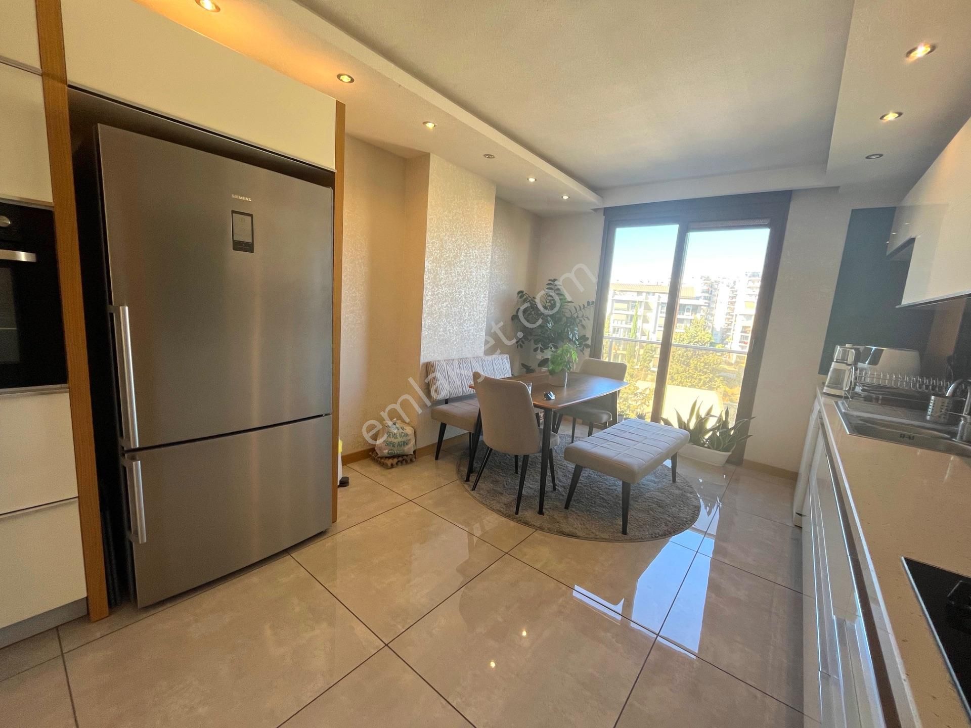 Uncalı Konaklar Bölgesi Lüks Site İçerisinde 5+1 Geniş Daire - Görsel 14