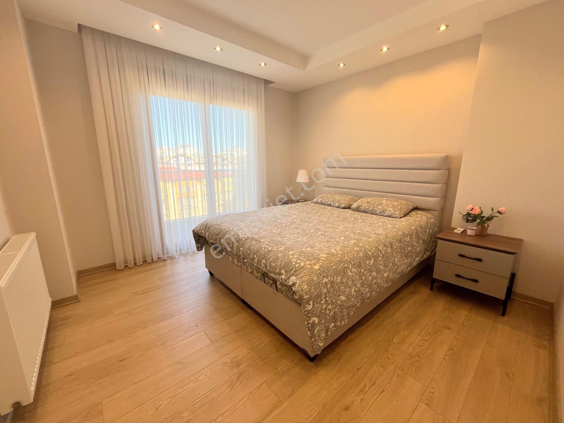Uncalı Konaklar Bölgesi Lüks Site İçerisinde 5+1 Geniş Daire - Görsel 7