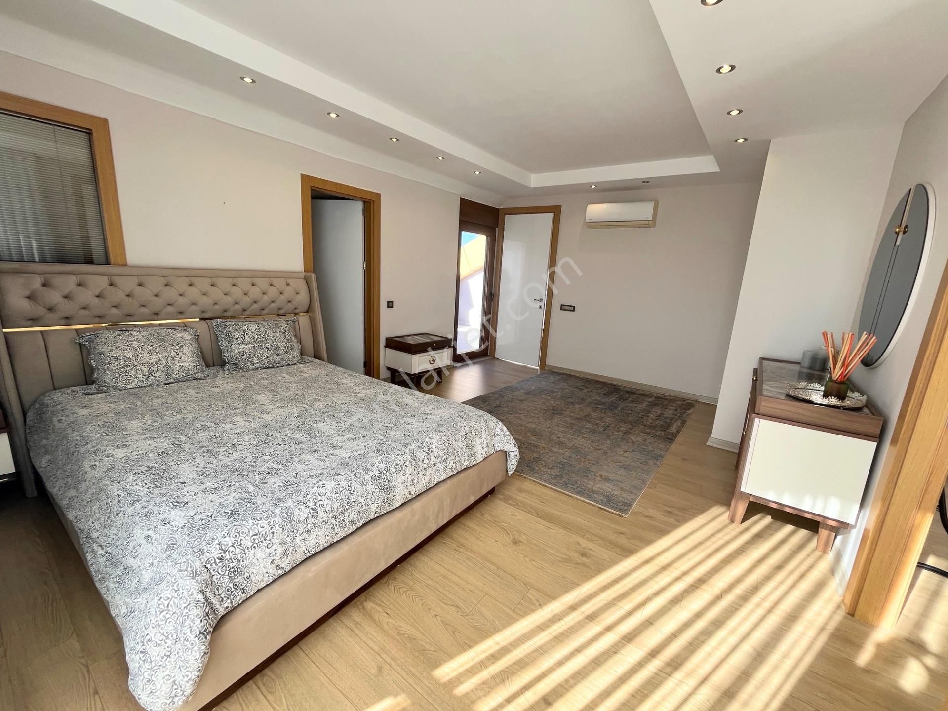 Uncalı Konaklar Bölgesi Lüks Site İçerisinde 5+1 Geniş Daire - Görsel 13