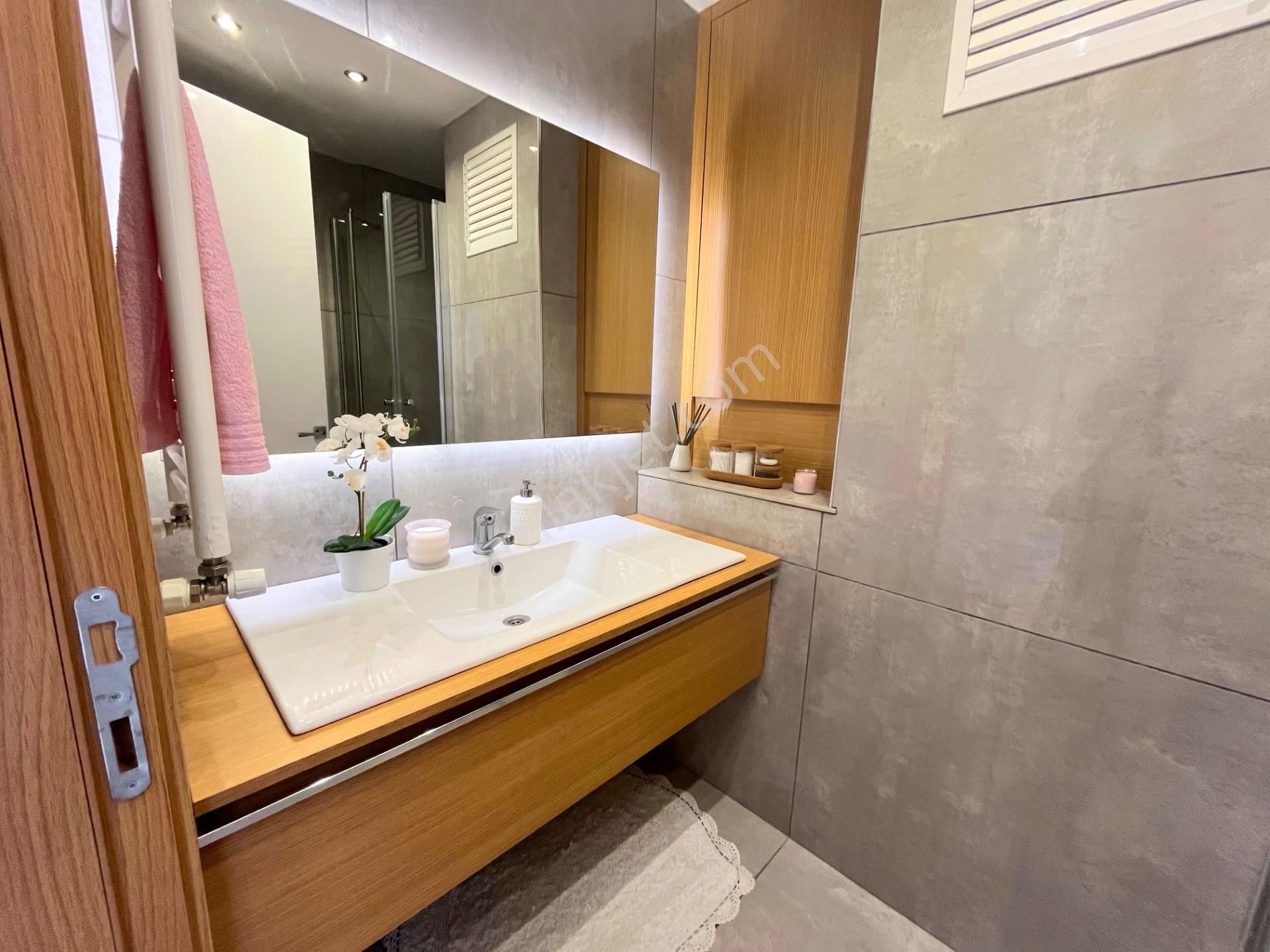Uncalı Konaklar Bölgesi Lüks Site İçerisinde 5+1 Geniş Daire - Görsel 26