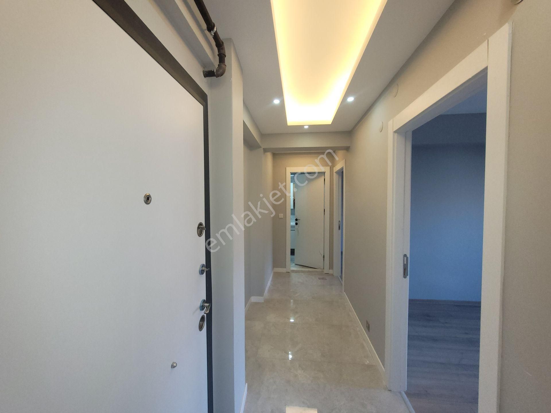 Menemen Uğur Mumcu Kiralık 2+1 Daire