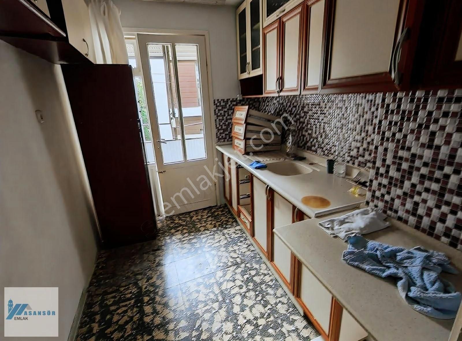 Asansör Emlaktan Satilik 2+1 Arakat Balkonlu Cift Cepheli Daire