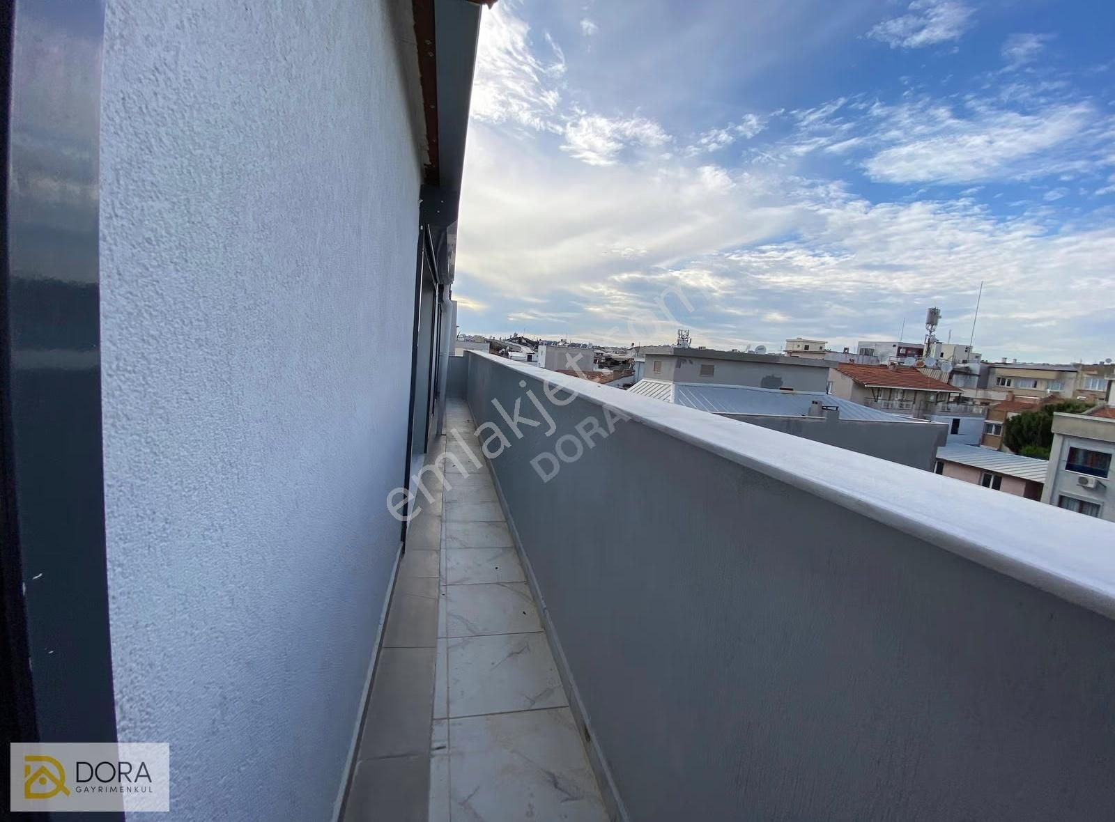 Buca Forbest 4+1 Özel Yapım 300 M2 Otoparklı Dubleks 1 Yıllık - Görsel 24