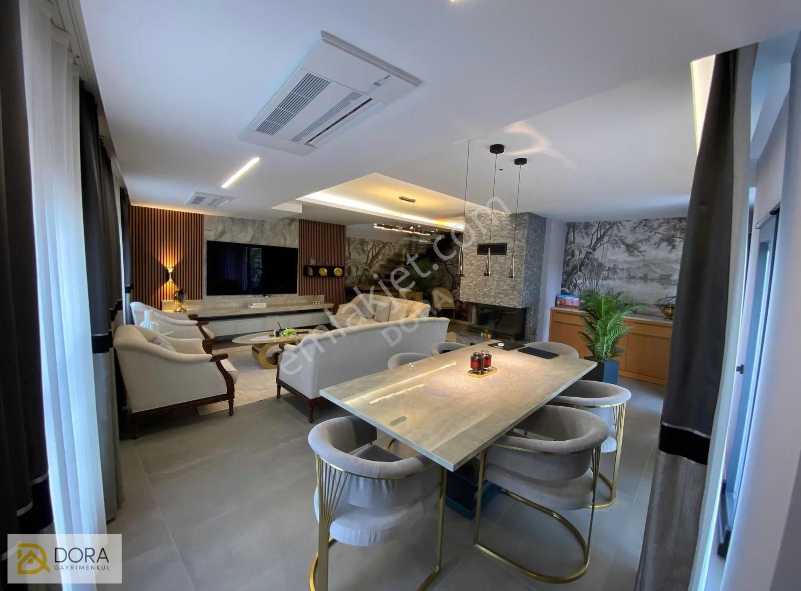 Buca Forbest 4+1 Özel Yapım 300 M2 Otoparklı Dubleks 1 Yıllık