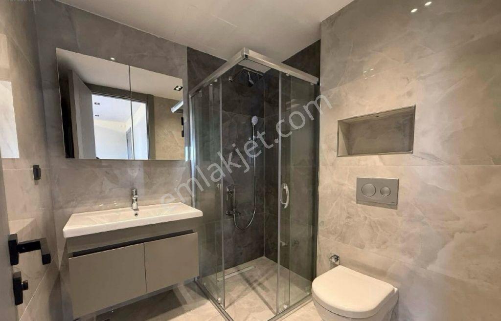 Çamlıca Mahallesinde Ultra Lüks 3+1 150m2 Özel Garajlı Daire - Görsel 31