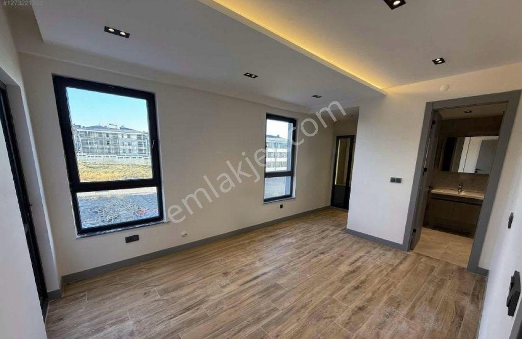 Çamlıca Mahallesinde Ultra Lüks 3+1 150m2 Özel Garajlı Daire - Görsel 19