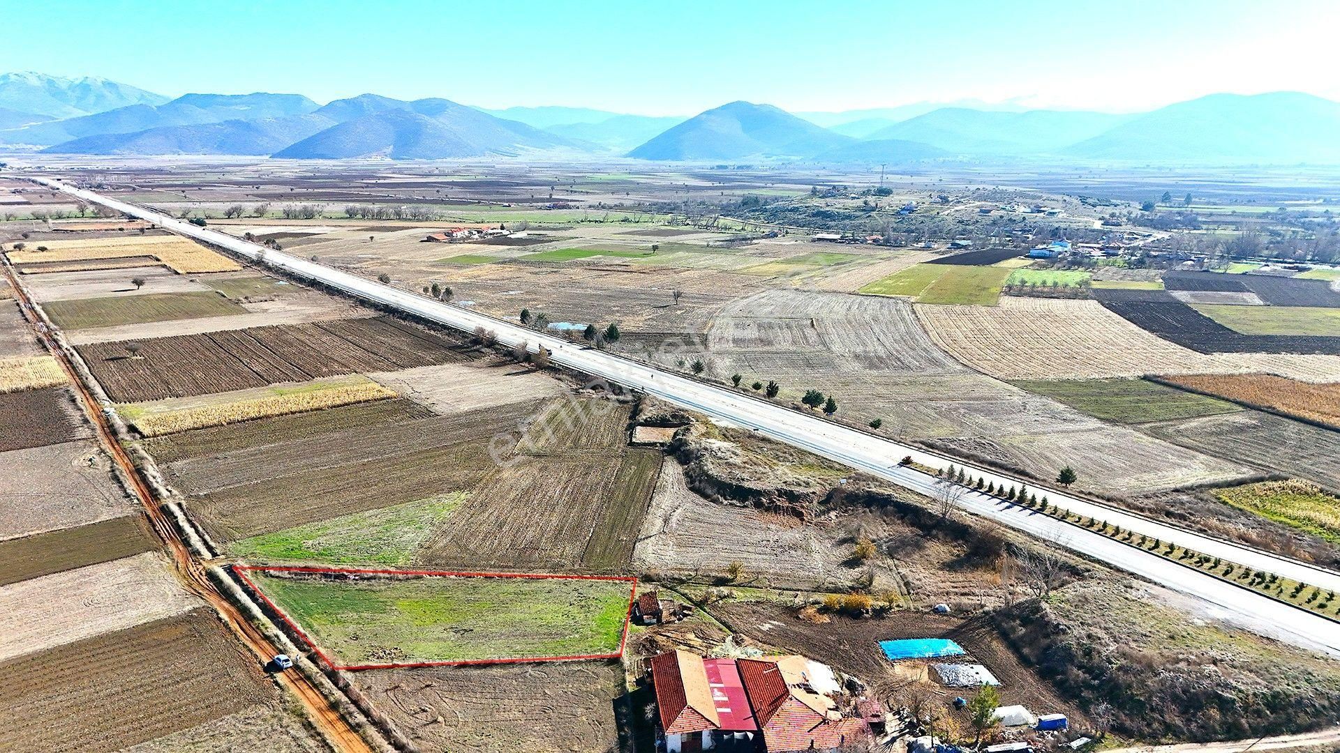 Denizli Tavas Solmaz Köyü Yol Cepheli Tarla - Görsel 4