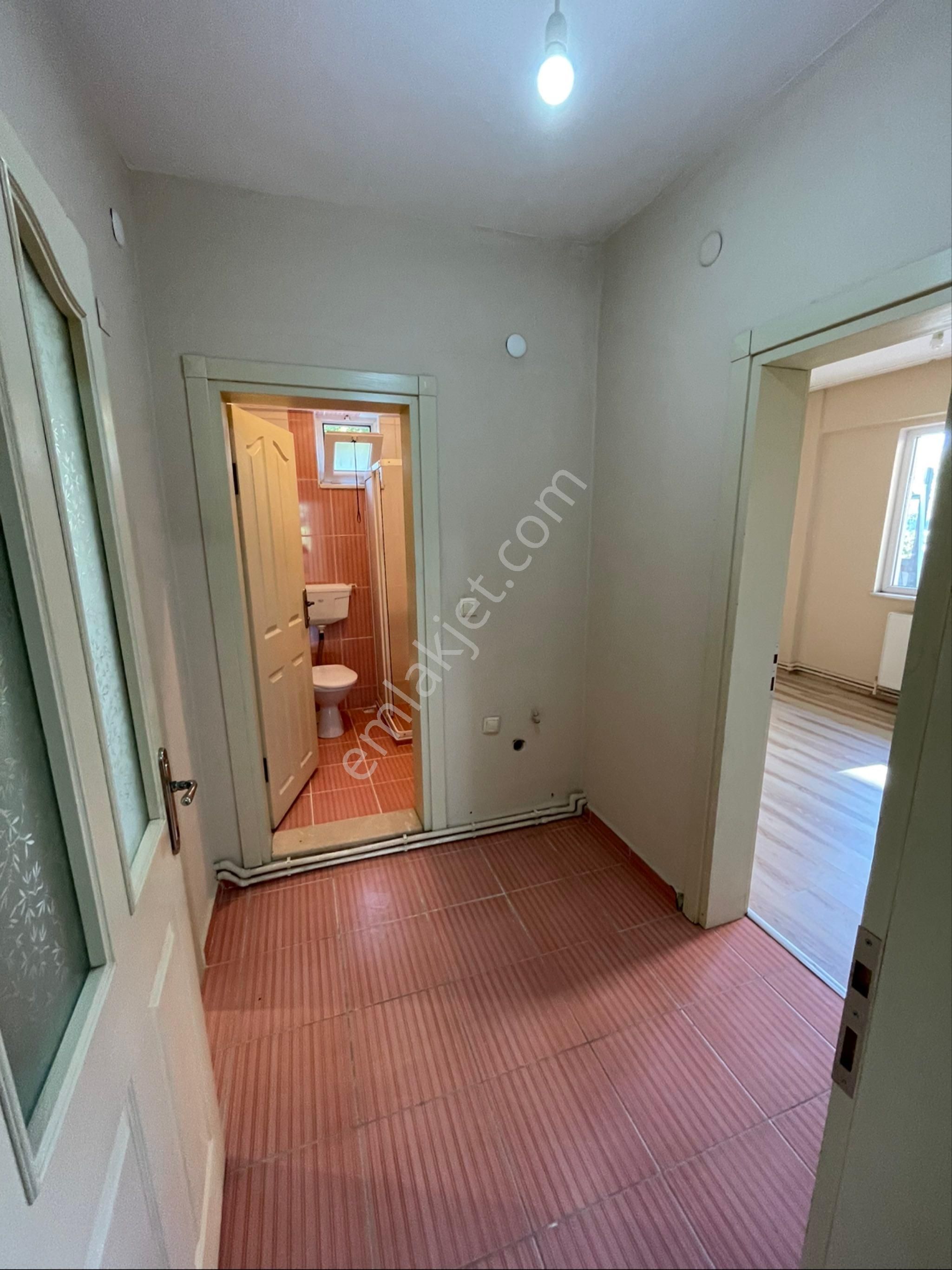 Emlakçe G.y.m Den Aşagı Kirazcada Kiralık 3+1 Daire - Görsel 14