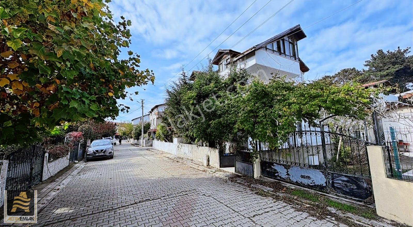 Kefken Sahilde Müstakil Triplex Villa - Görsel 27