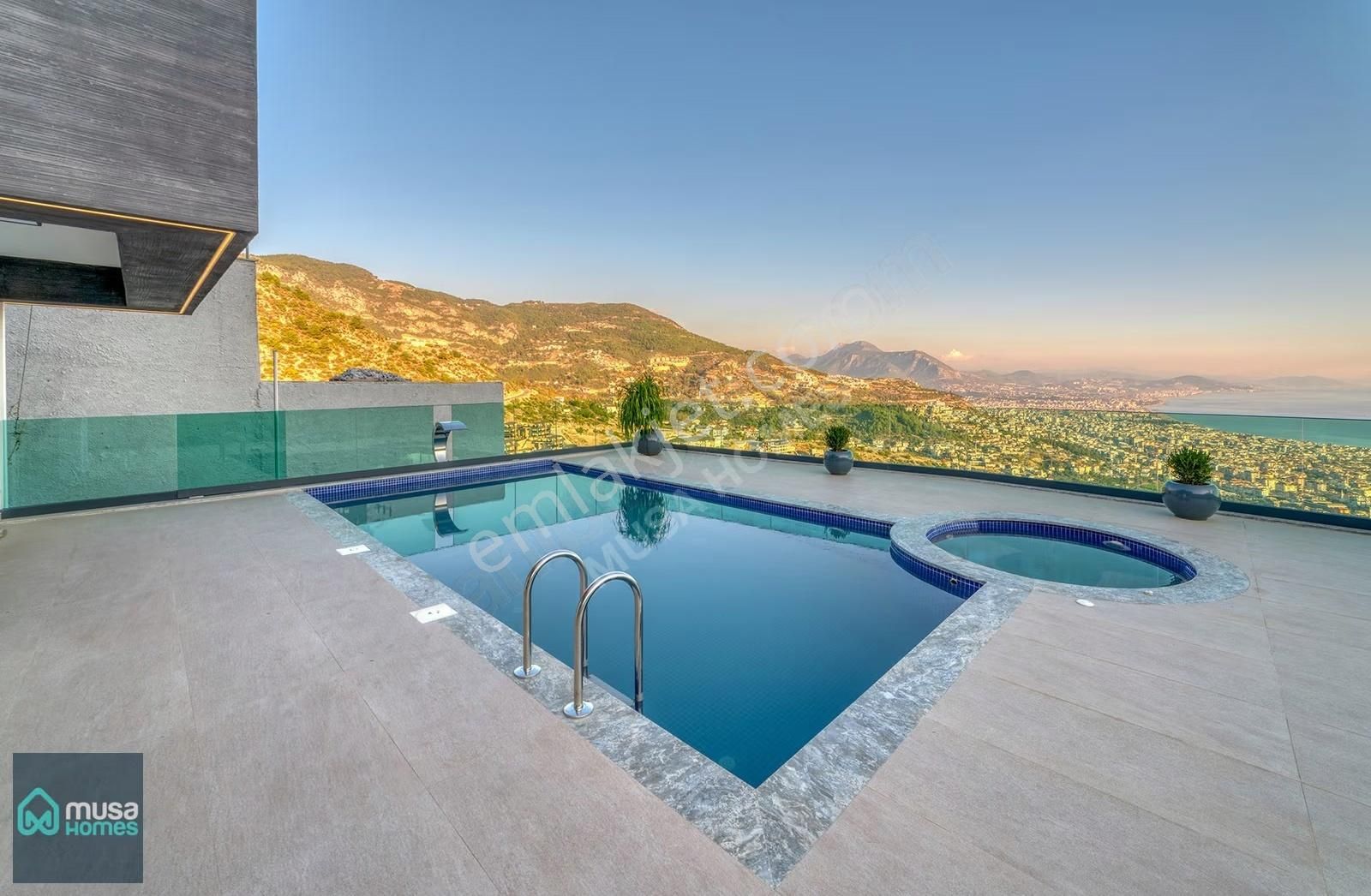 Alanya Tepe Mah. Lüks Eşyalı Deniz Doğa Ve Kale Manzaralı Villa - Görsel 20